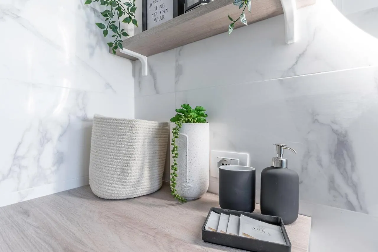 Sebino18 - Design Apartment Suite Mailand